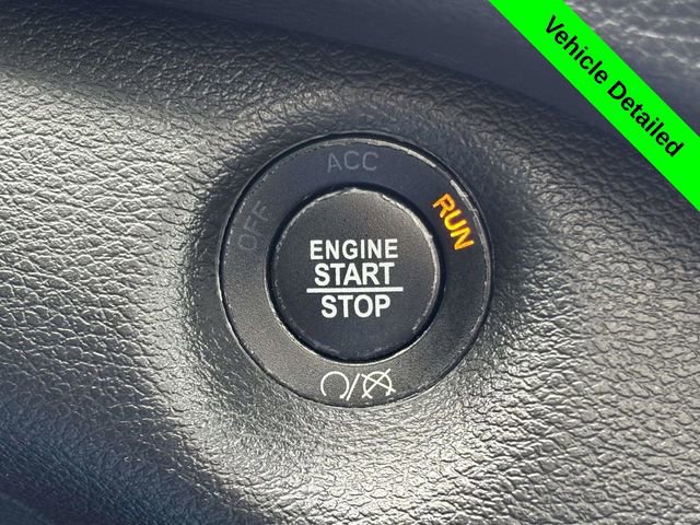 Used 2019 Jeep Cherokee Limited image 16