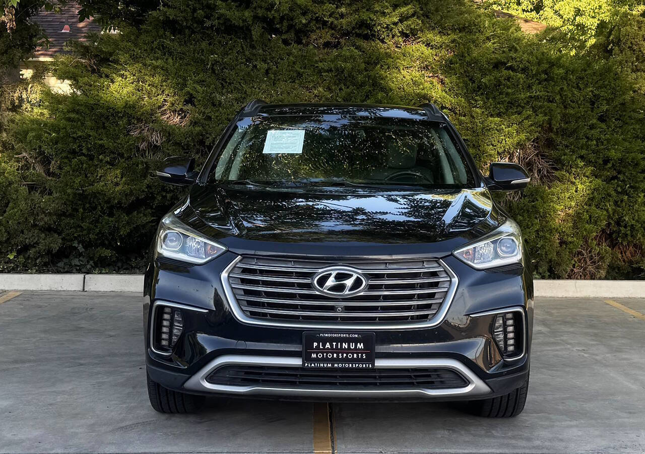 Used 2017 Hyundai Santa Fe FWD image 2