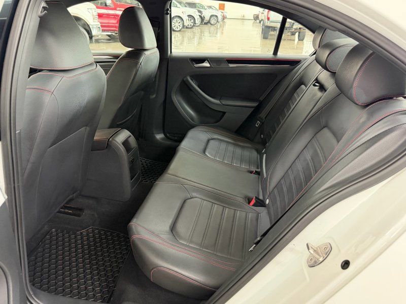 Used 2016 Volkswagen Jetta GLI SEL FWD image 15