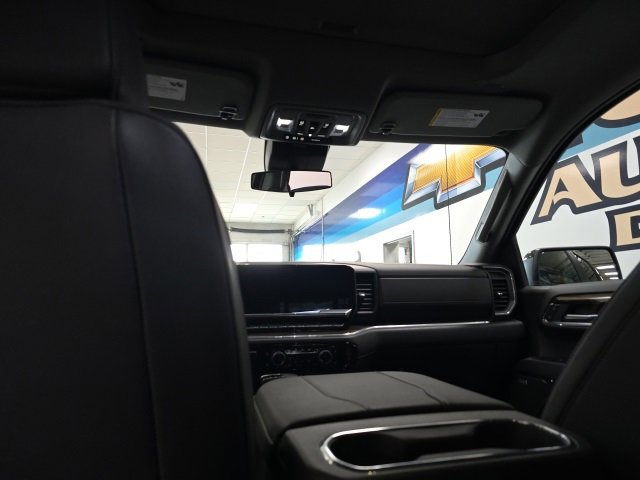 Used 2025 Chevrolet Silverado 1500 LT Trail Boss w/ Convenience Package II image 12
