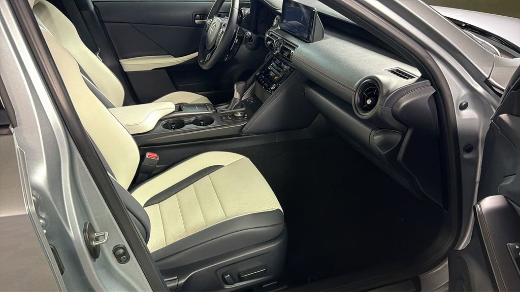 Used 2025 Lexus IS 350 F Sport w/ Navigation Package image 10