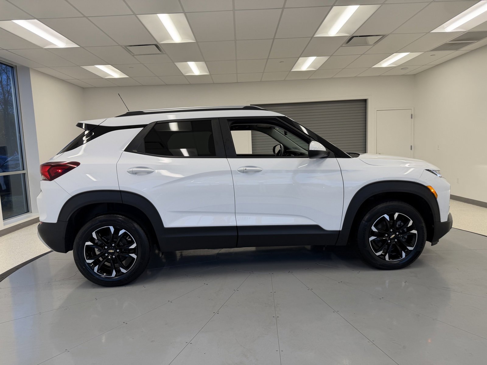 Used 2021 Chevrolet TrailBlazer LT w/ Convenience Package image 59