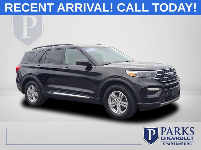 Used 2023 Ford Explorer XLT w/ Equipment Group 202A RWD image 1
