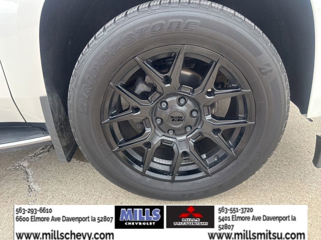 Used 2017 Chevrolet Suburban Premier AWD/4WD image 33