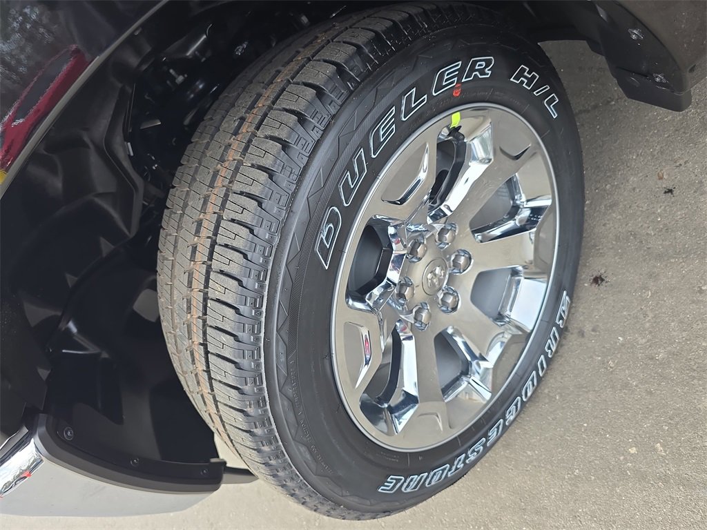 New 2026 RAM 1500 4x4 Crew Cab image 30