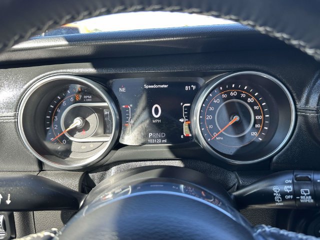 Used 2018 Jeep Wrangler Unlimited Sahara AWD/4WD image 11