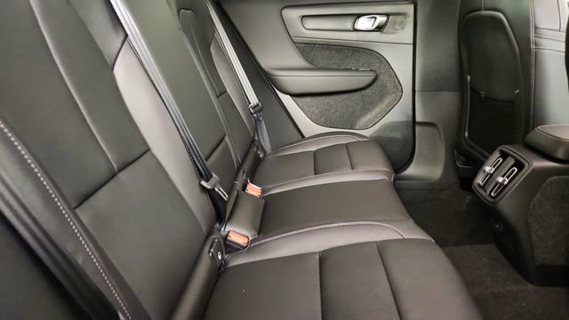 New 2026 Volvo XC40 B5 Core AWD/4WD image 30