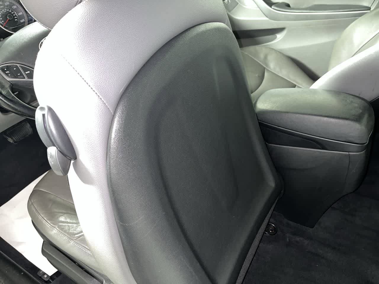 Used 2014 Hyundai Elantra w/ Option Group 2 FWD image 25