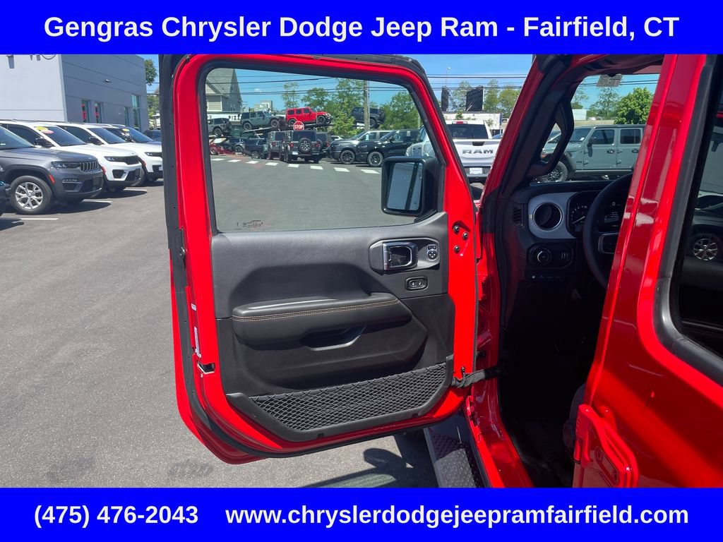 Certified 2025 Jeep Wrangler Unlimited Sahara AWD/4WD image 43