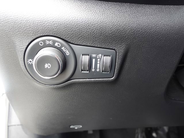 Used 2024 Jeep Compass Trailhawk AWD/4WD image 16