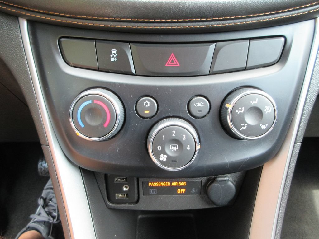 Certified 2020 Chevrolet Trax LT FWD image 29