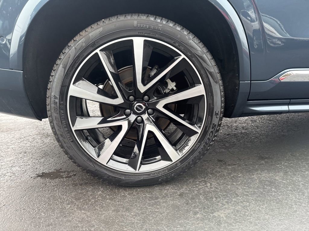 Used 2025 Volvo XC90 B5 Plus w/ Protection Package Premier image 15
