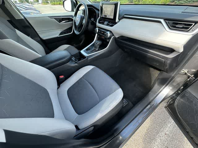 Used 2024 Toyota RAV4 XLE AWD/4WD image 20