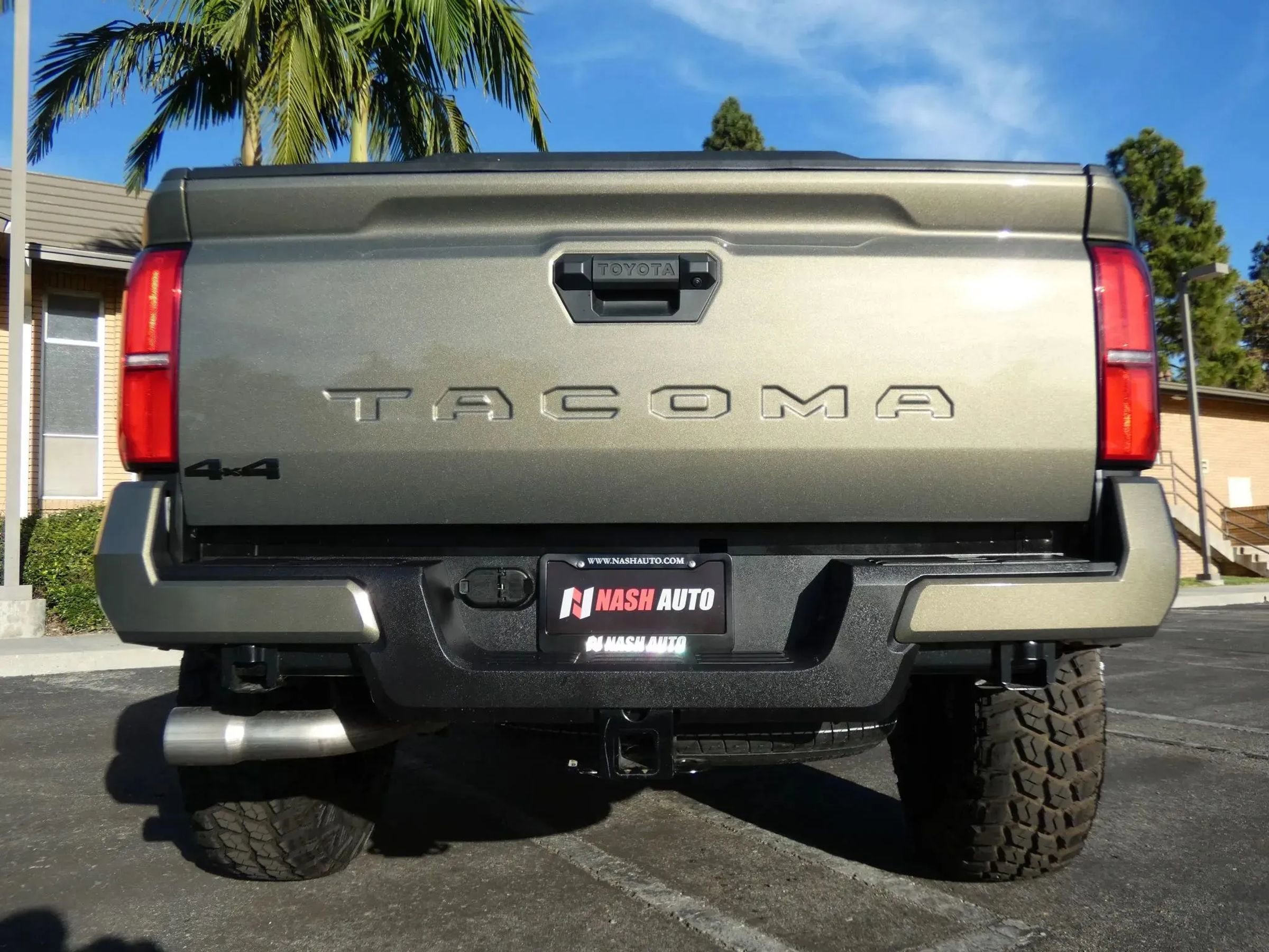 Used 2025 Toyota Tacoma TRD Sport image 10
