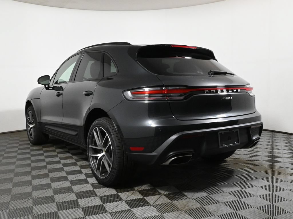 Used 2026 Porsche Macan AWD/4WD image 3