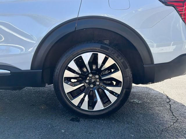 Used 2025 Ford Explorer Platinum w/ LUX Leather Package image 31