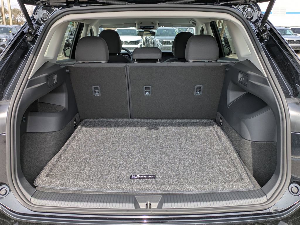 Certified 2026 Volkswagen Tiguan S image 14