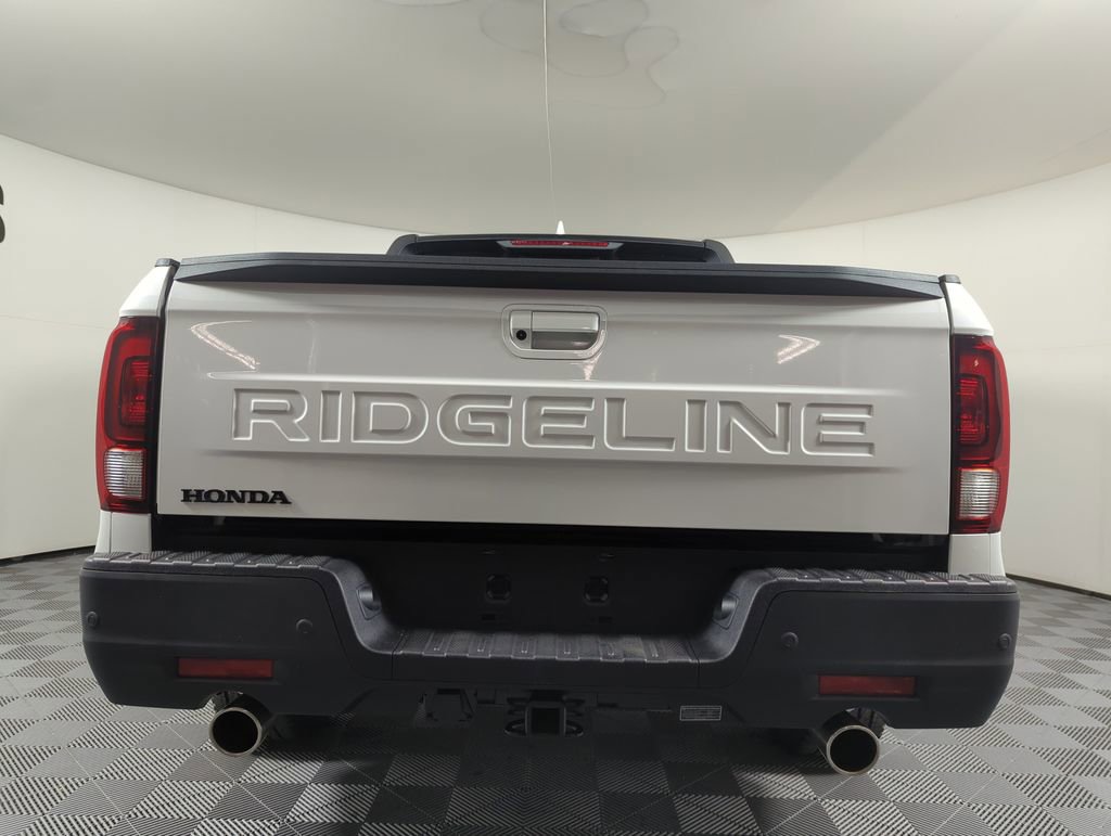 New 2026 Honda Ridgeline Black Edition image 4