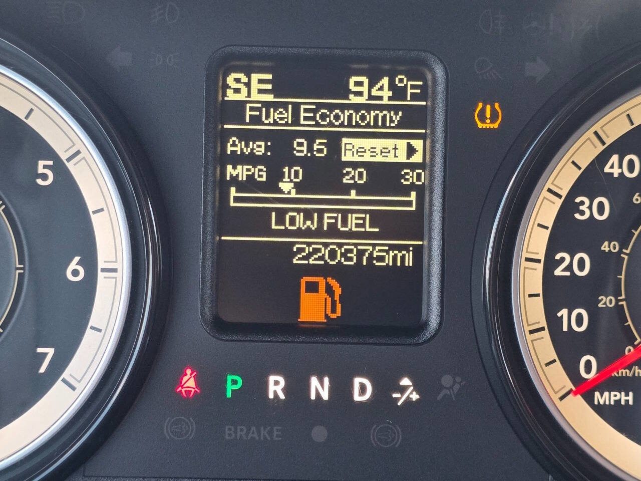 Used 2016 RAM 2500 SLT AWD/4WD image 22