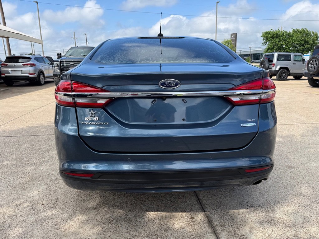 Used 2018 Ford Fusion SE FWD image 6