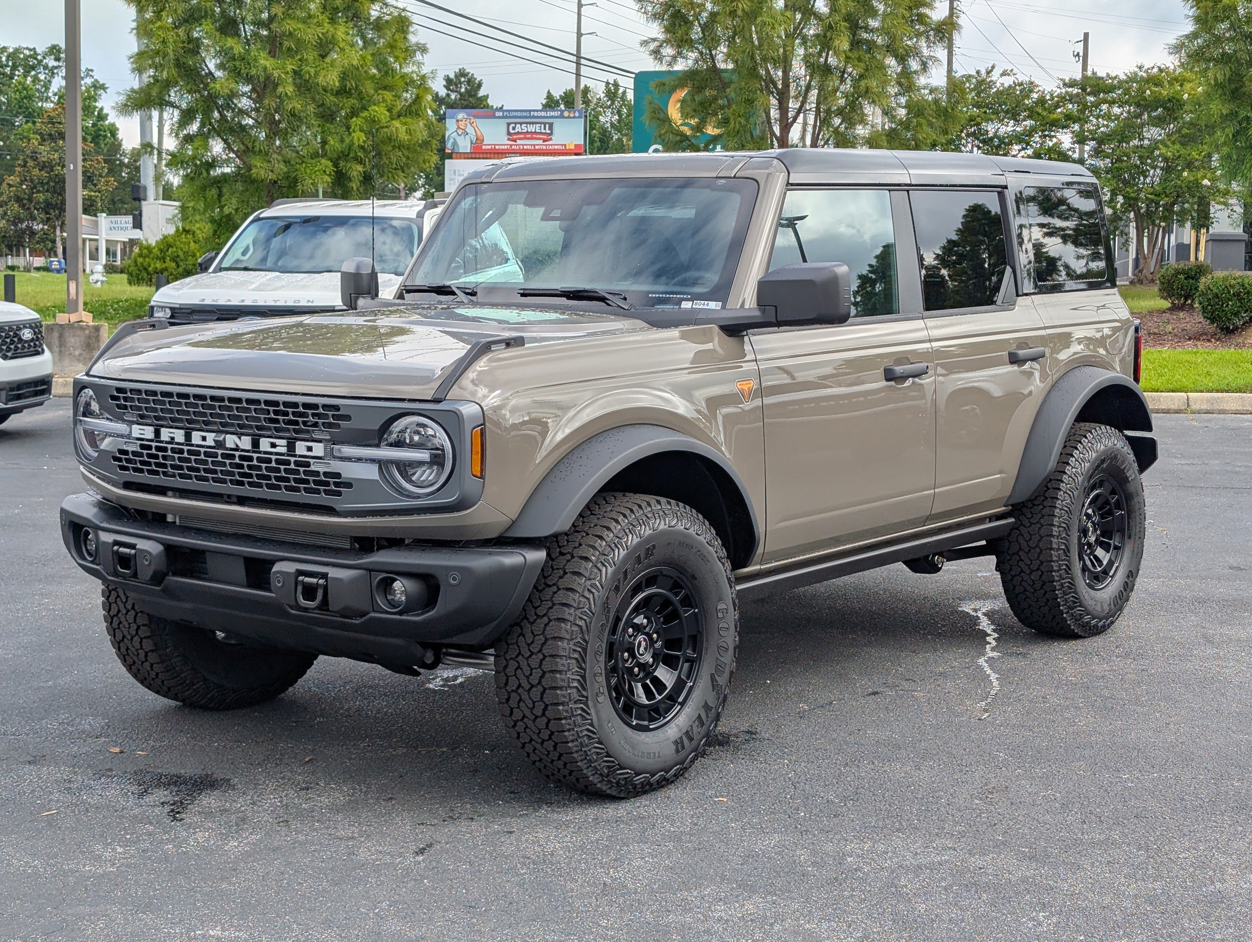 New 2026 Ford Bronco Badlands AWD/4WD image 2