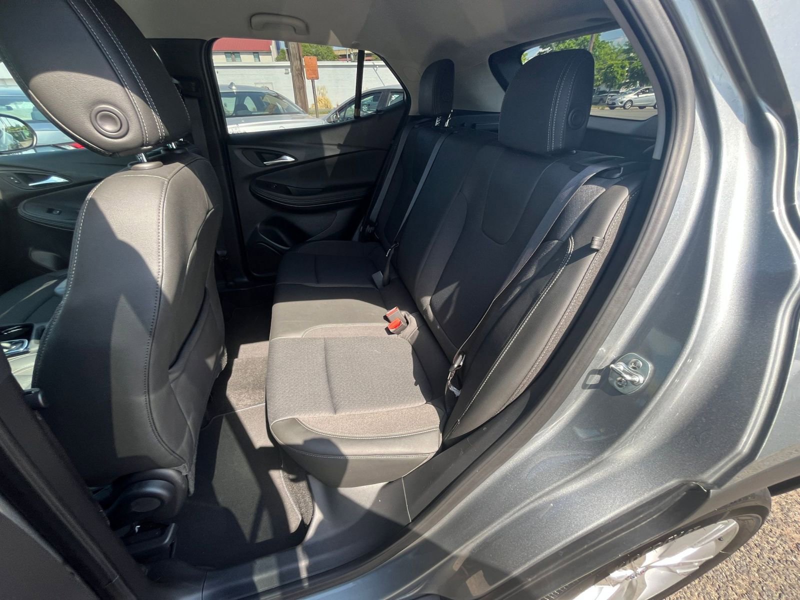 Used 2025 Buick Encore GX Preferred AWD/4WD image 34