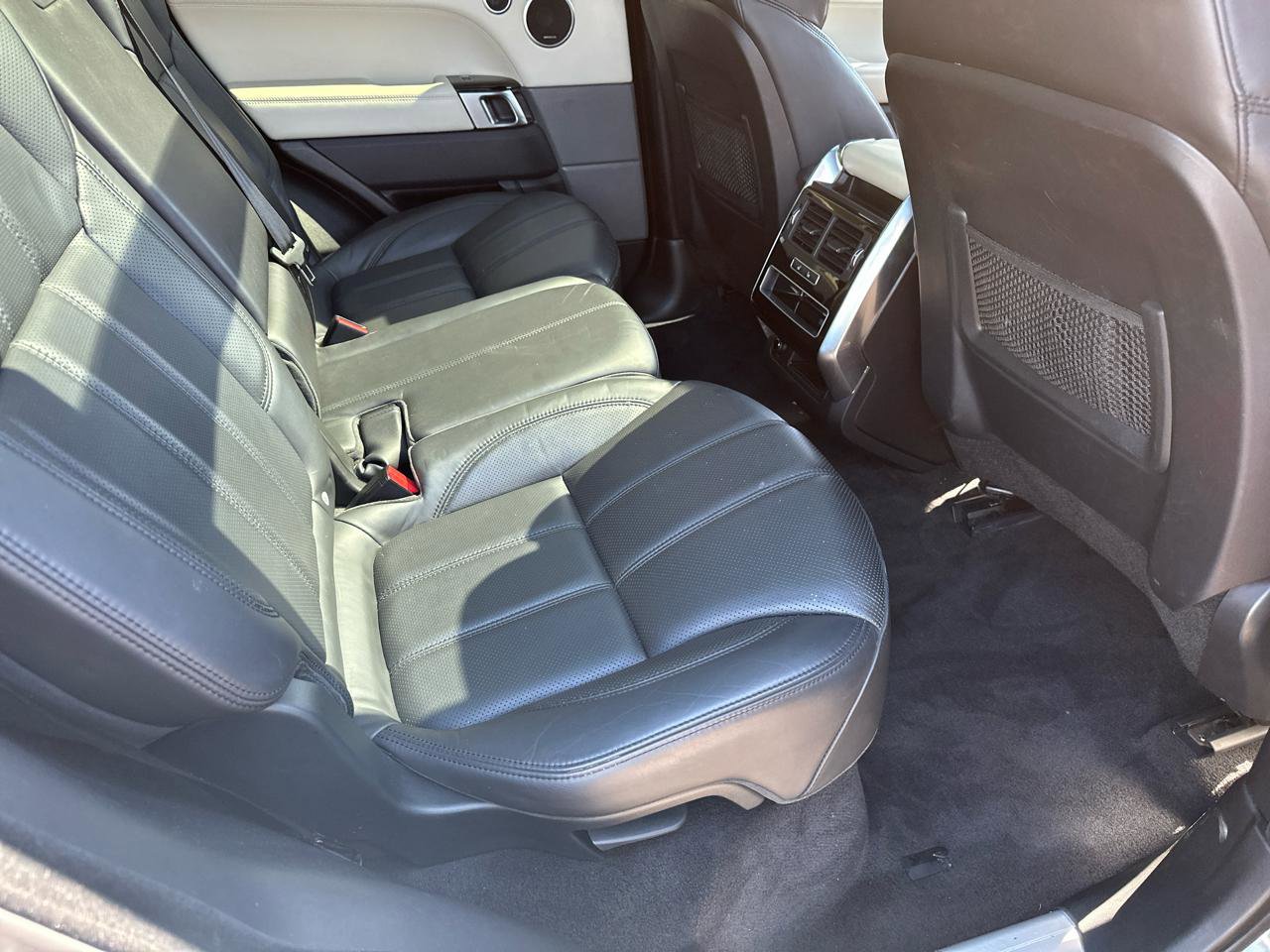 Used 2017 Land Rover Range Rover Sport Supercharged AWD/4WD image 22