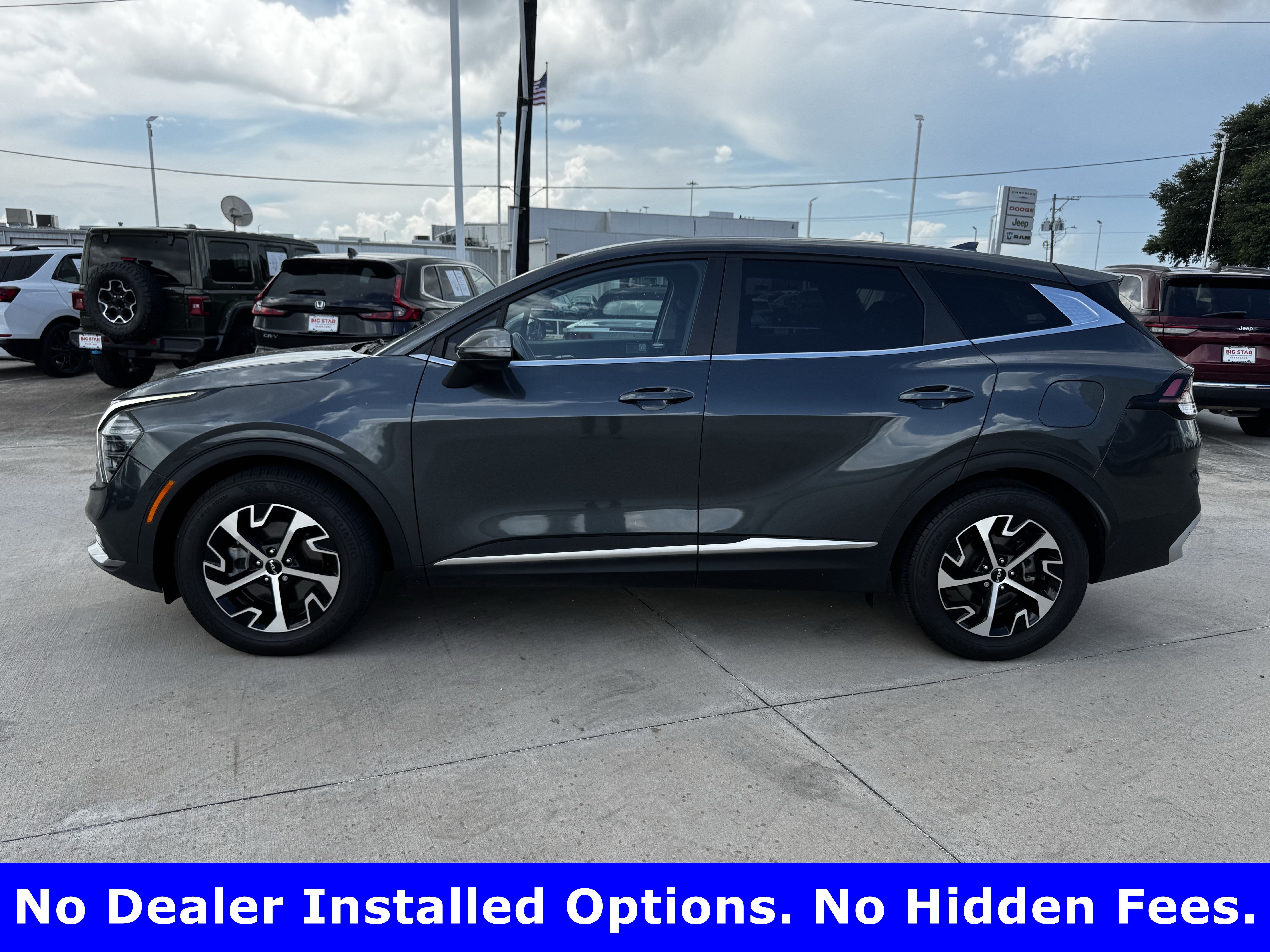 Used 2025 Kia Sportage EX FWD image 5
