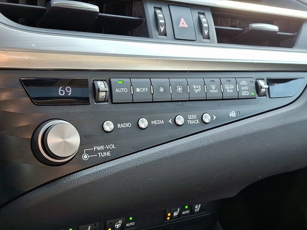 Used 2021 Lexus ES 350 w/ Premium Package image 17