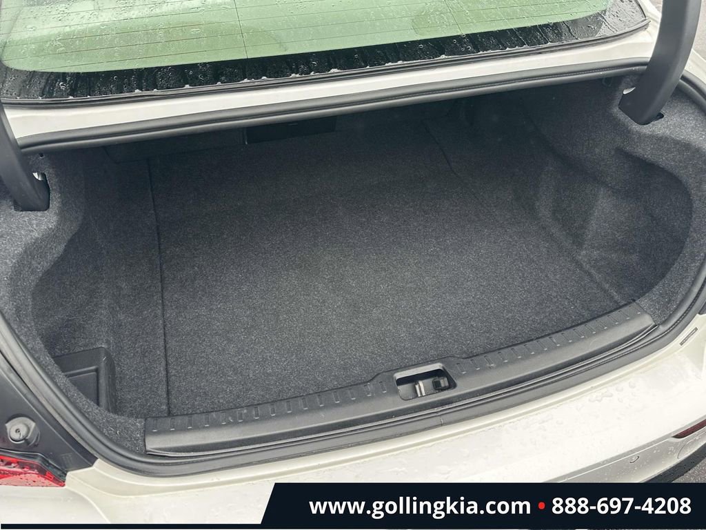 Used 2024 Volvo S60 B5 Core image 8