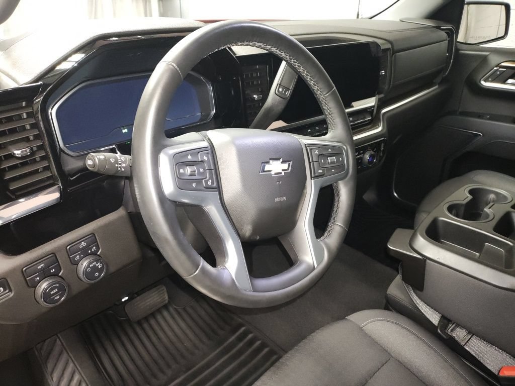 Used 2024 Chevrolet Silverado 1500 LT AWD/4WD image 22