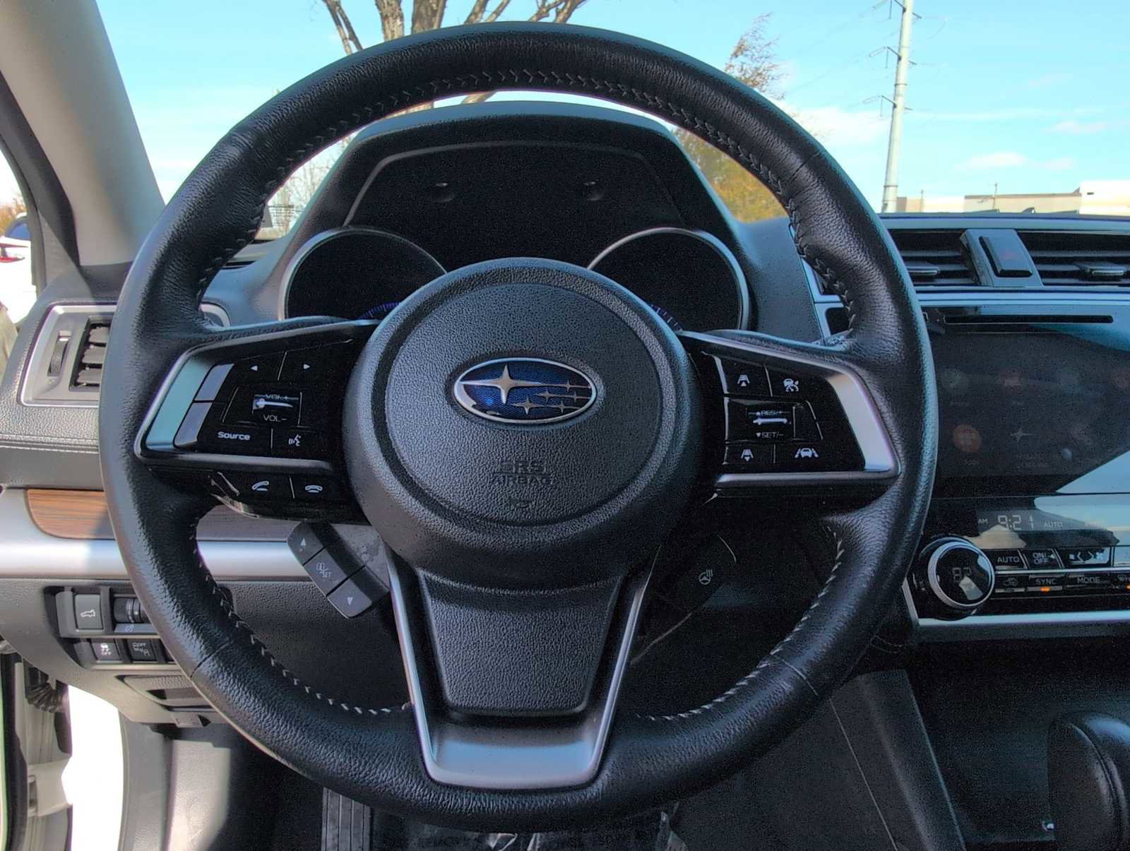 Used 2019 Subaru Outback 3.6R Touring image 22