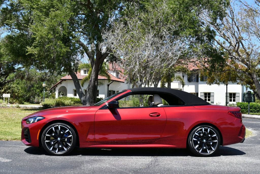 Used 2025 BMW M440i Convertible RWD image 34