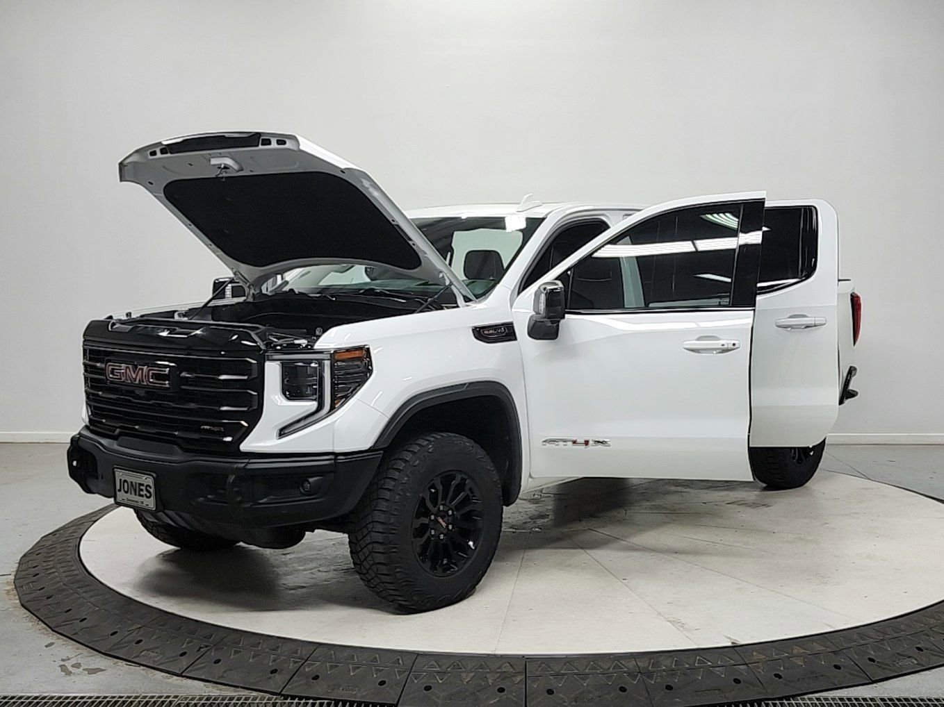 Used 2023 GMC Sierra 1500 AT4X image 11