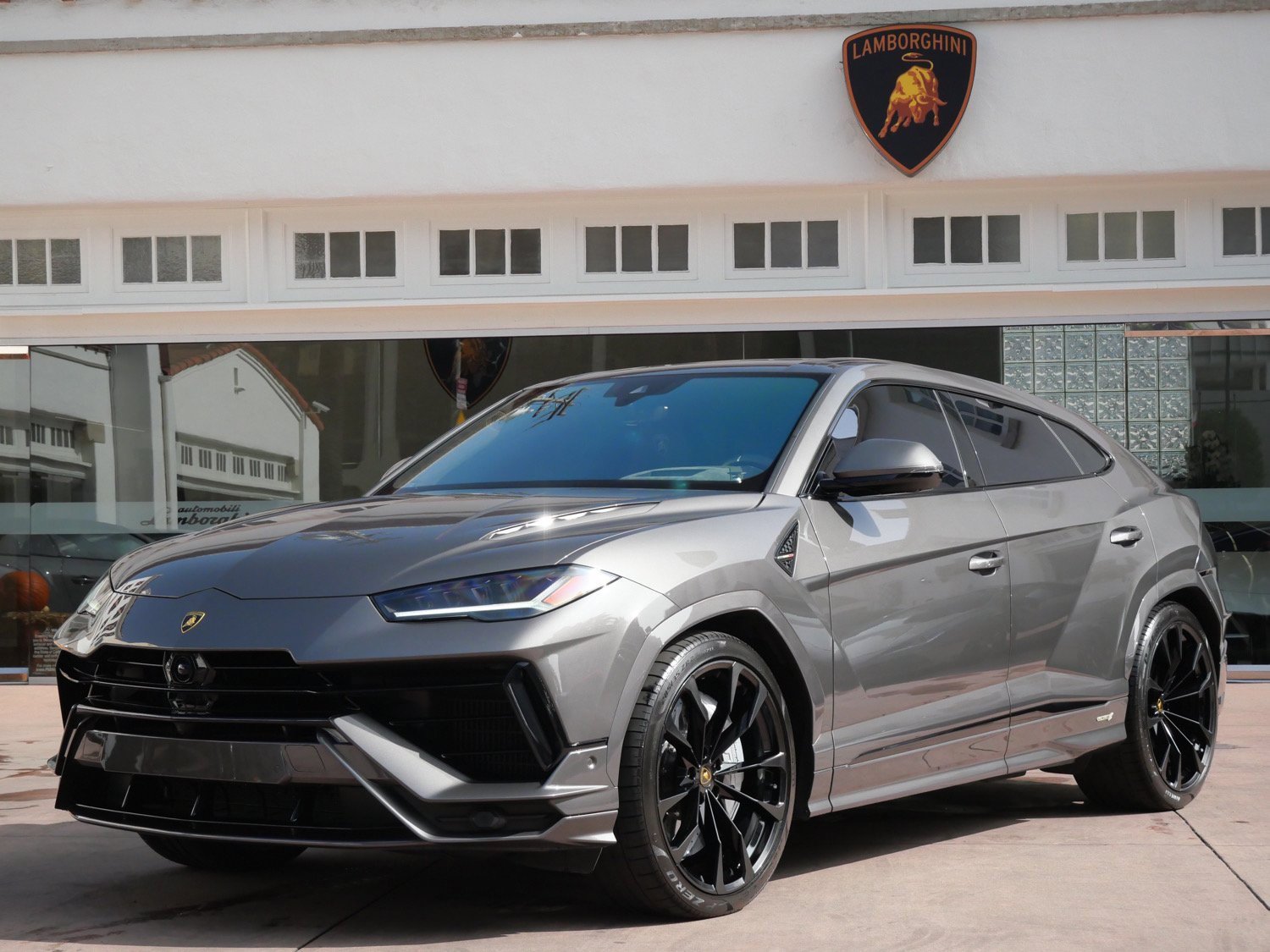 Used 2024 Lamborghini Urus S image 12