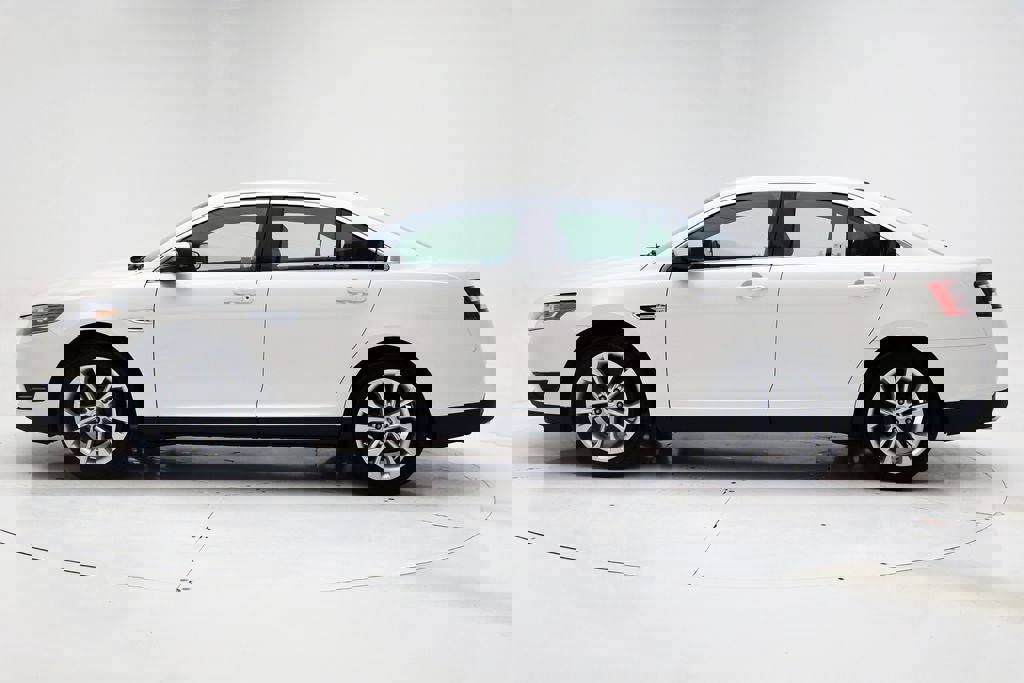 Used 2013 Ford Taurus SEL image 6