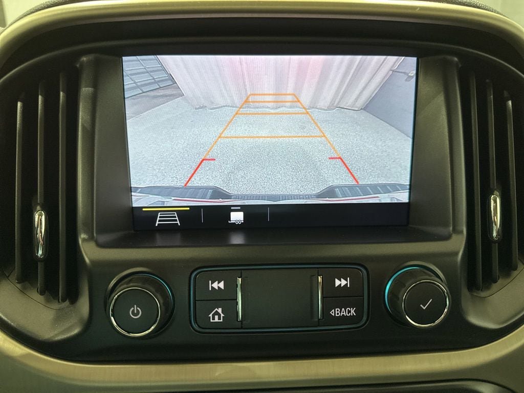 Used 2021 GMC Canyon Denali image 11