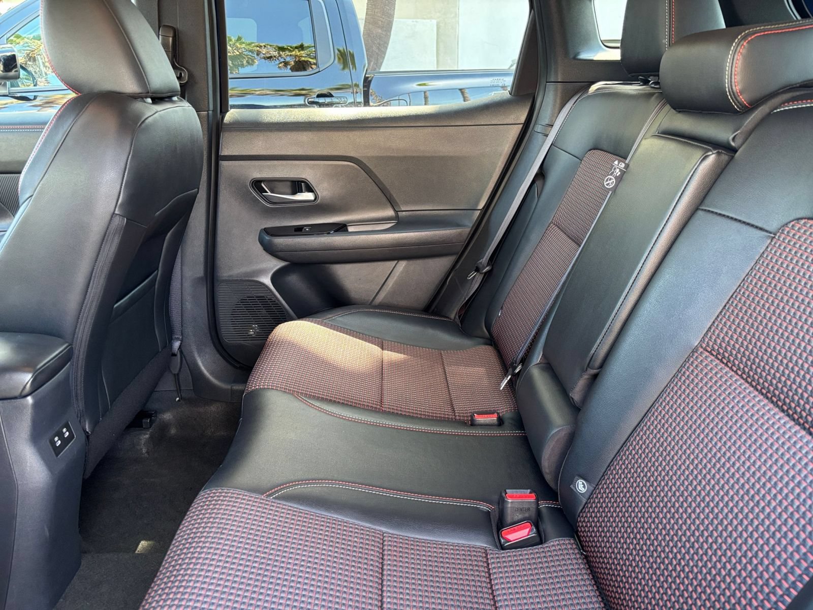 Used 2026 Nissan Kicks SR FWD image 24