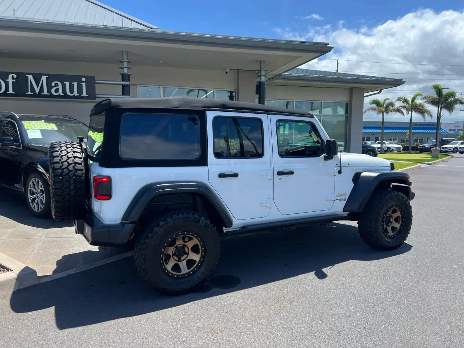 Used 2020 Jeep Wrangler Unlimited Sport S AWD/4WD image 2
