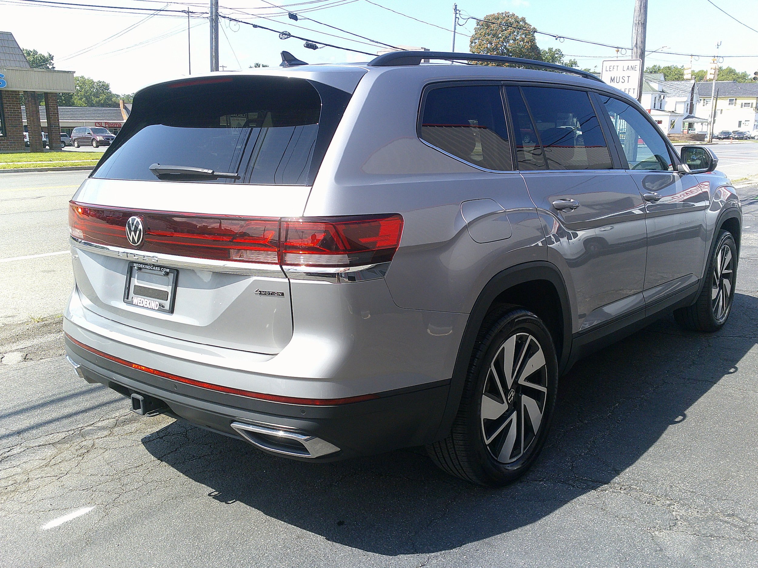 Used 2025 Volkswagen Atlas SE AWD/4WD image 10