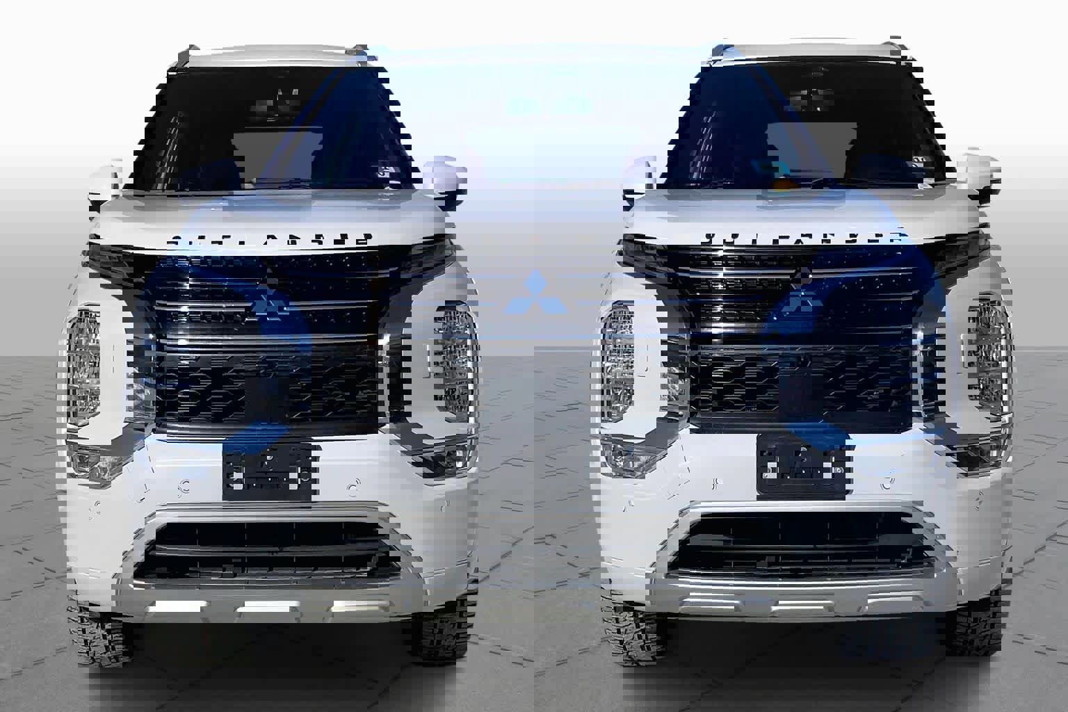 Used 2022 Mitsubishi Outlander SEL image 4