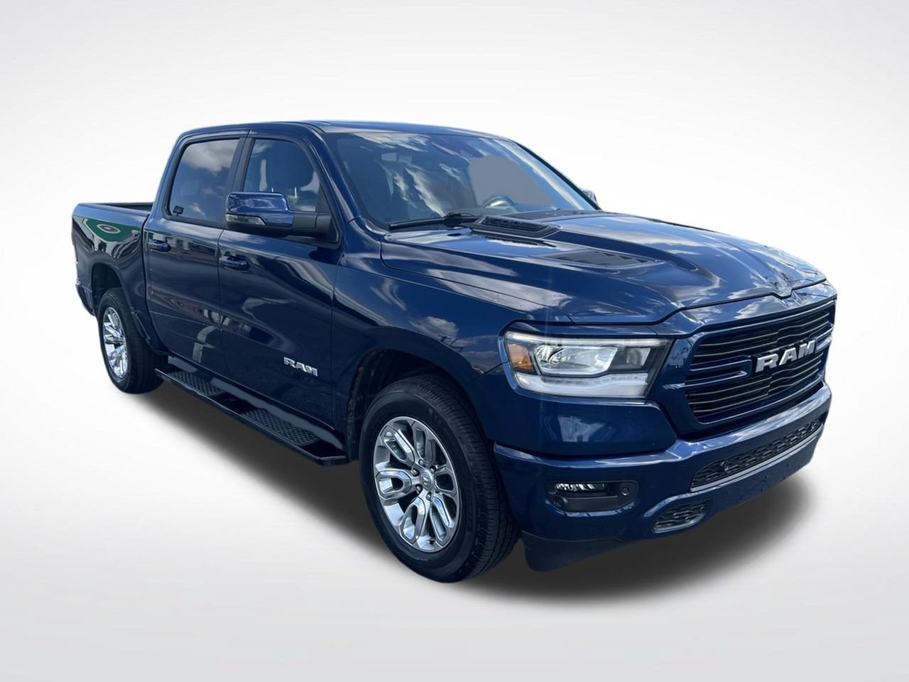 Used 2023 RAM 1500 Laramie AWD/4WD image 9
