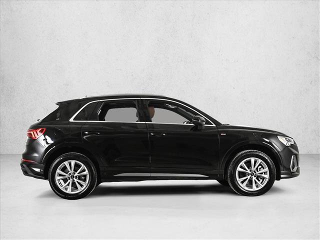 Certified 2025 Audi Q3 2.0T Premium w/ Convenience Package image 4