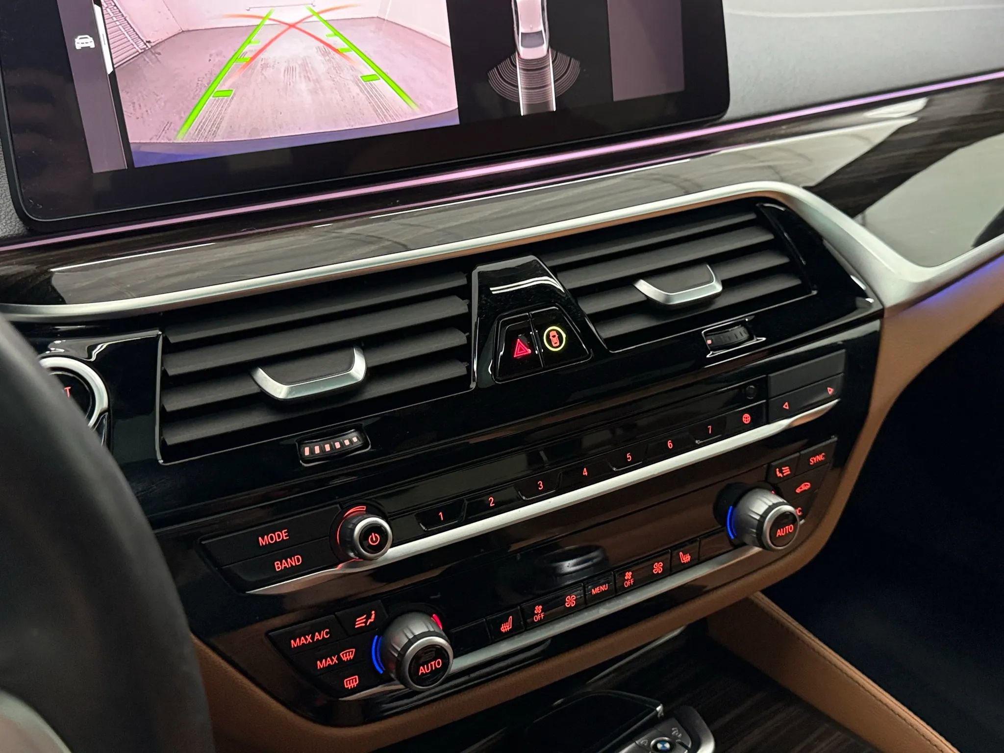 Used 2022 BMW 530i w/ M Sport Package RWD image 26