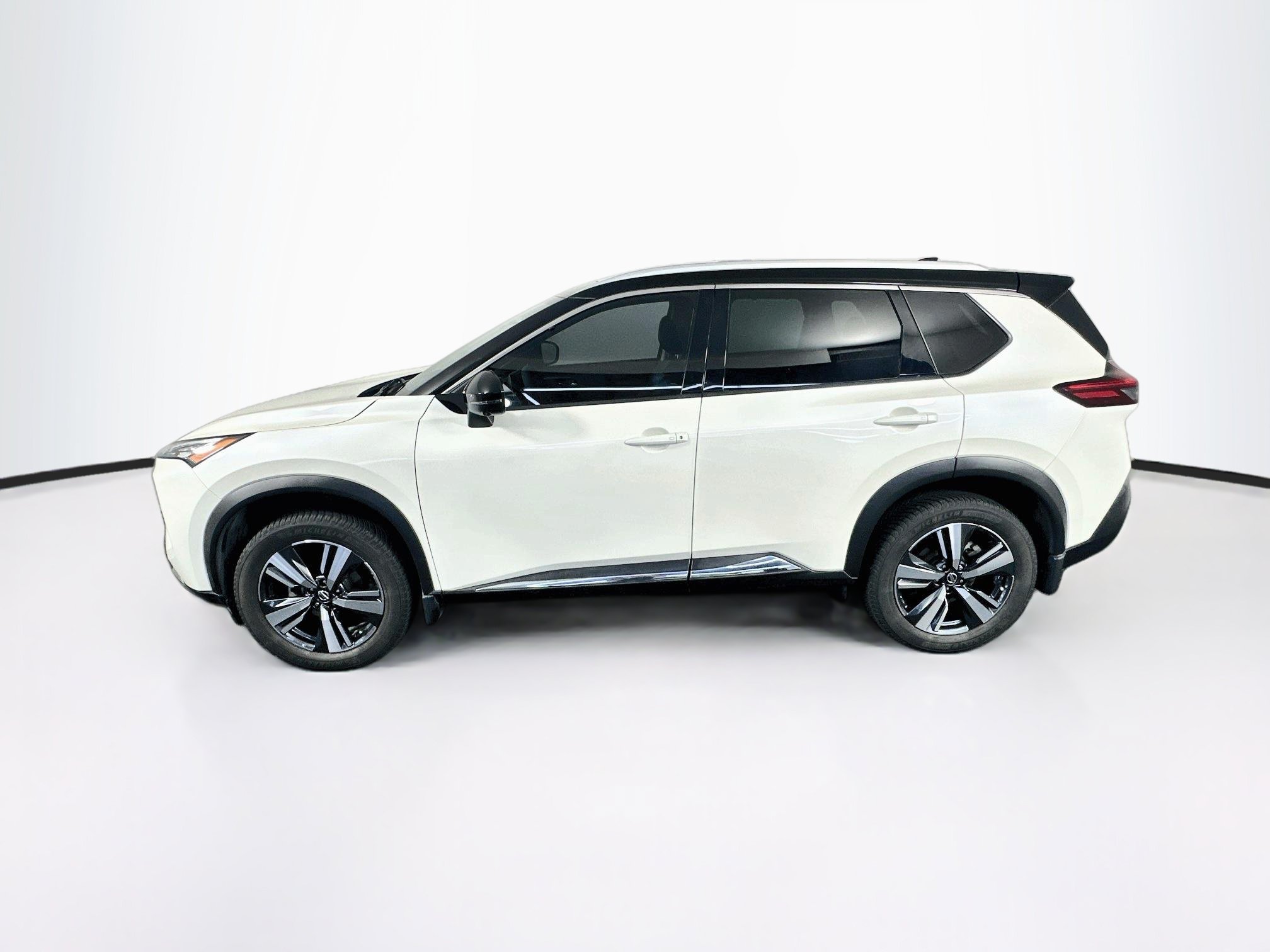 Used 2021 Nissan Rogue SL FWD image 4
