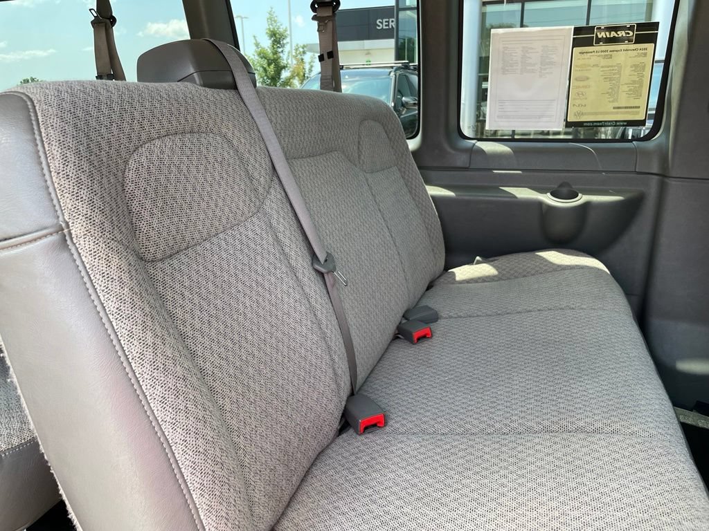 Used 2024 Chevrolet Express 3500 LS RWD image 26