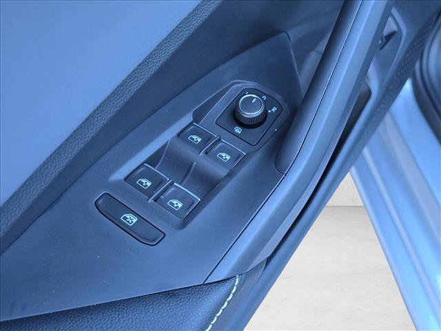 New 2026 Volkswagen Jetta SE FWD image 5