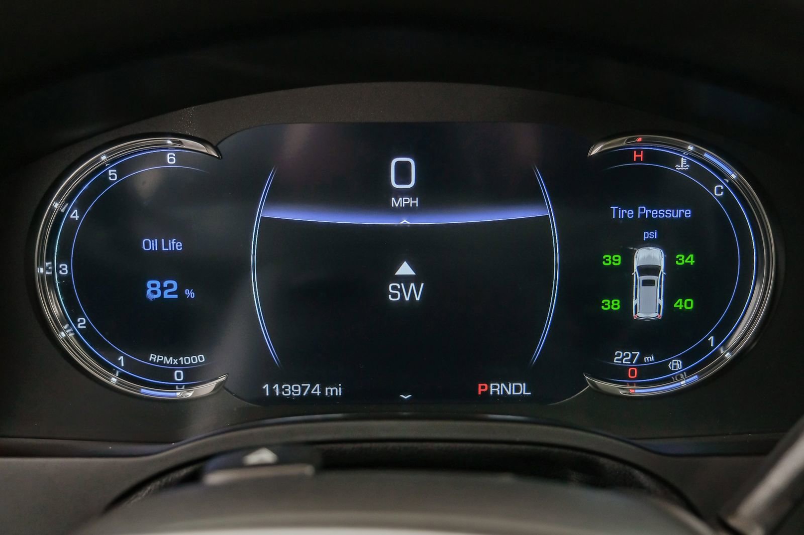 Used 2017 Cadillac Escalade ESV Luxury AWD/4WD image 23