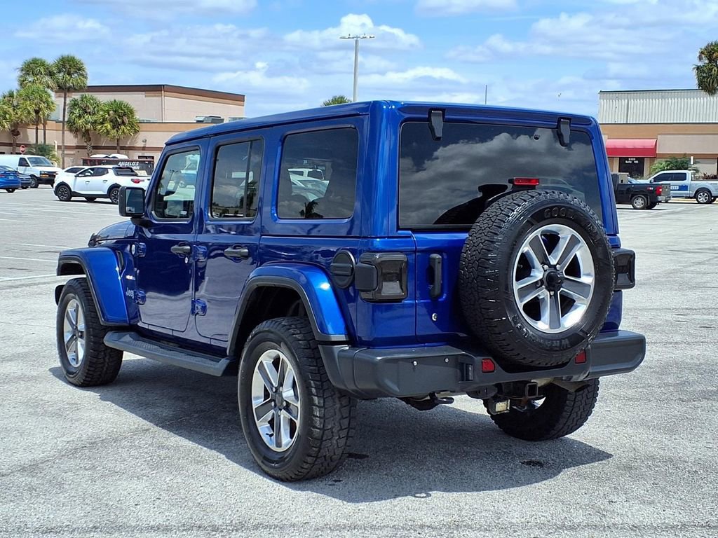Used 2018 Jeep Wrangler Unlimited Sahara w/ Dual Top Group AWD/4WD image 5