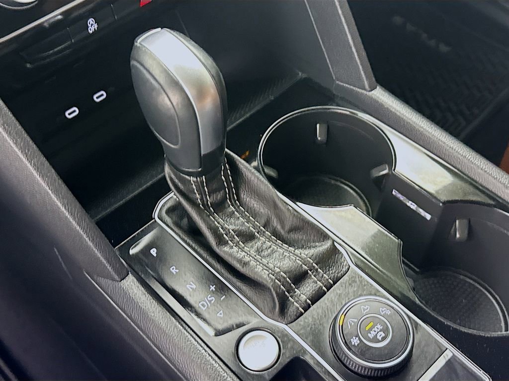 Used 2023 Volkswagen Atlas SEL R-Line image 19